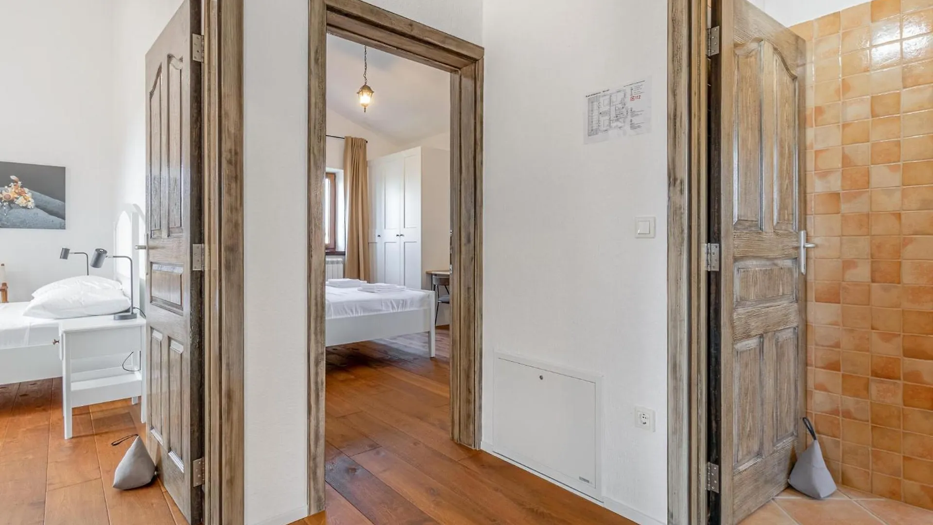 4 Bedroom Cozy Home In Cabrunici 0*,