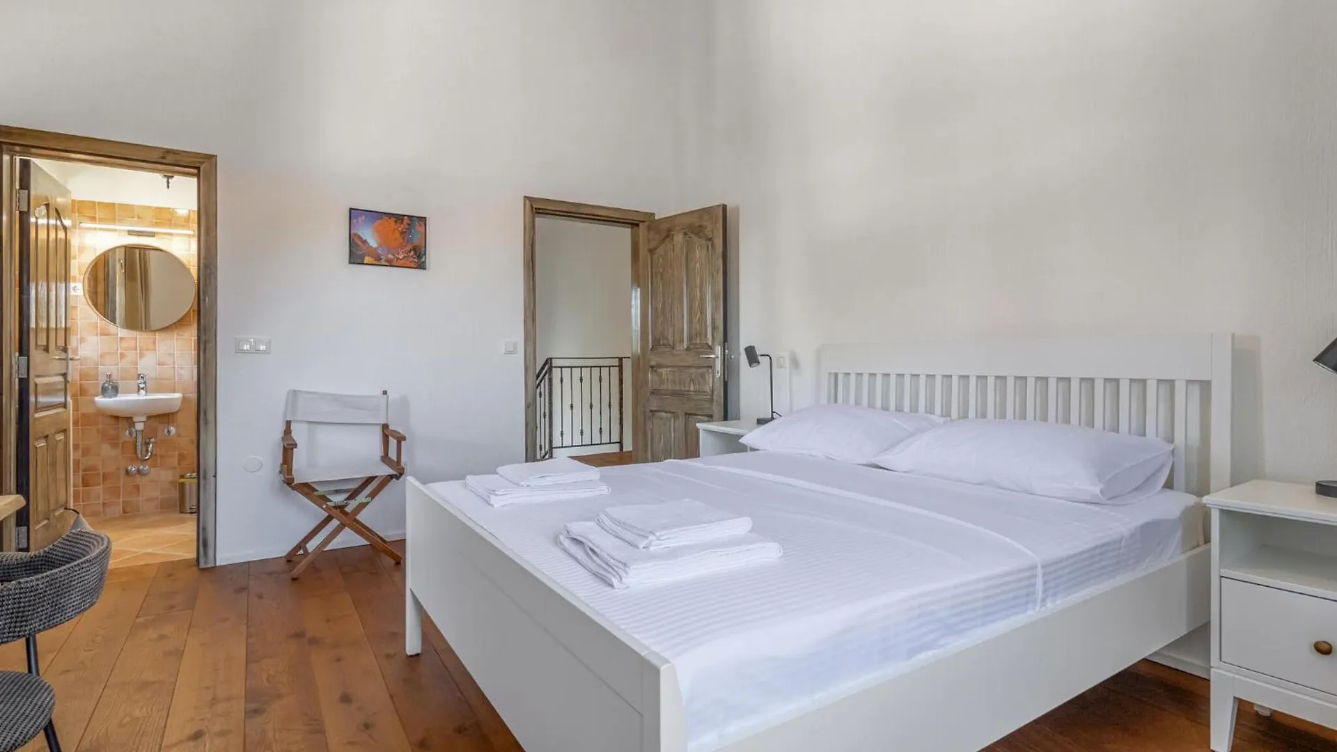 Holiday home 4 Bedroom Cozy Home In Cabrunici