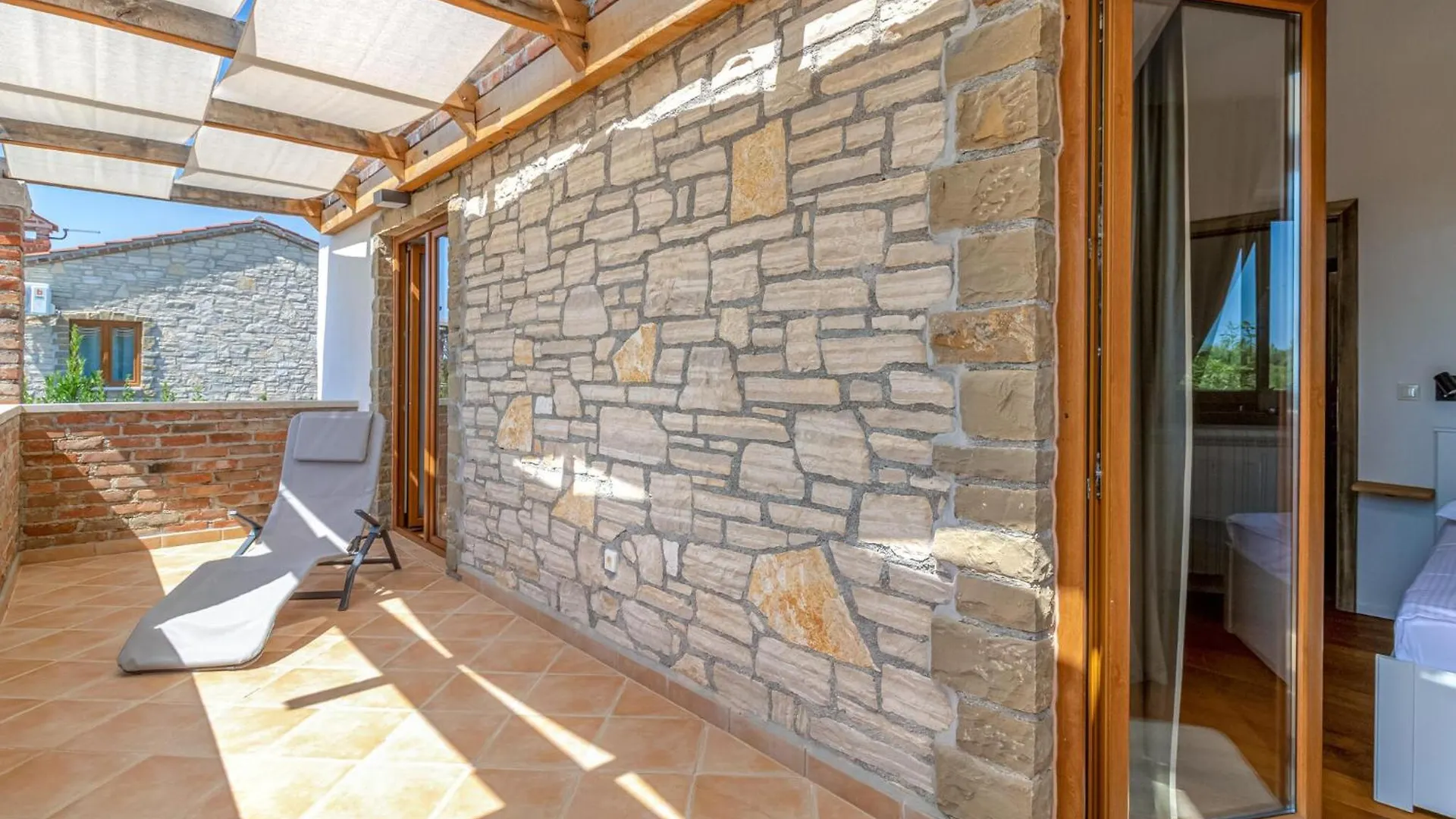 4 Bedroom Cozy Home In Cabrunici Holiday home